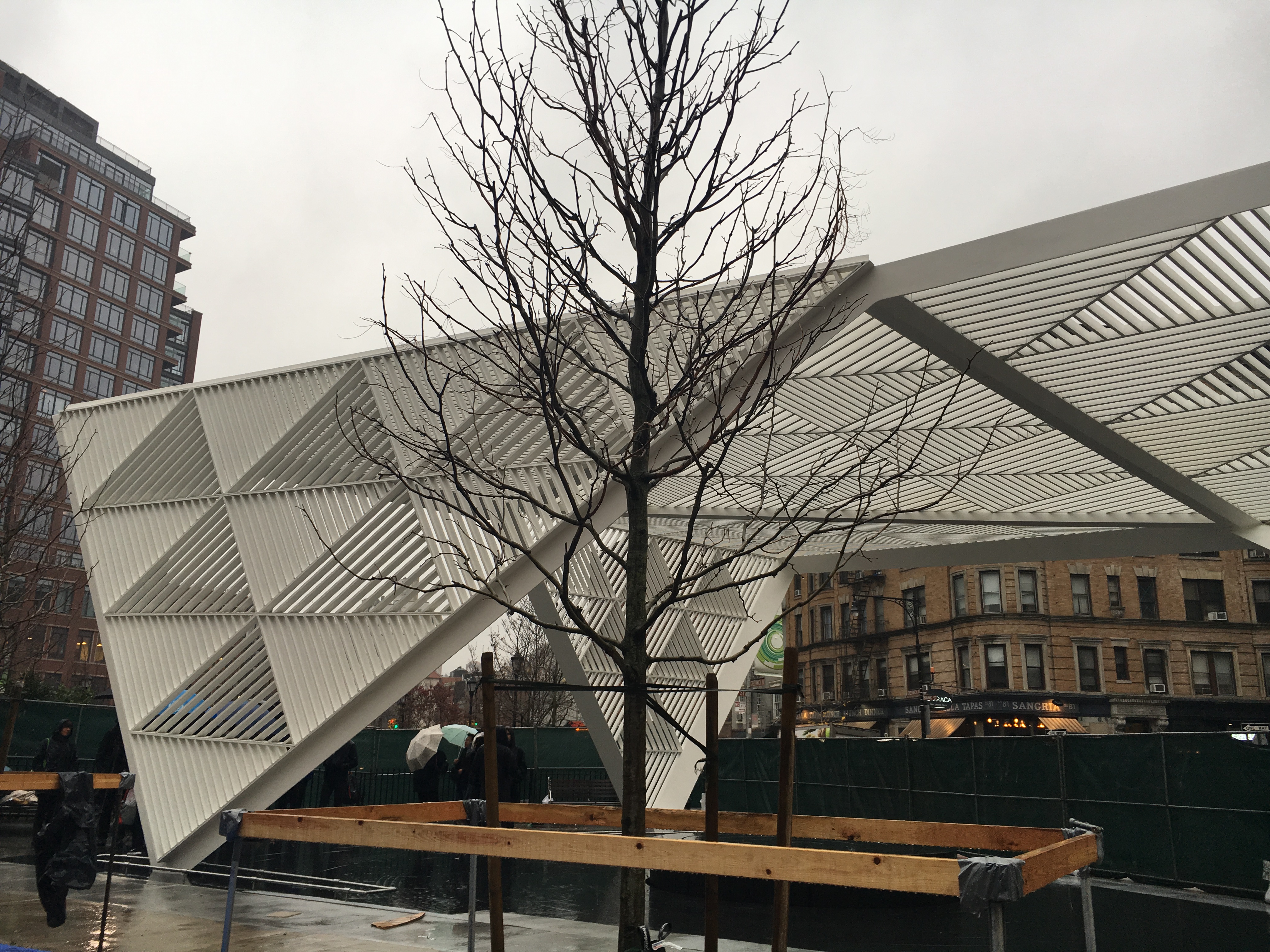 The New York AIDS Memorial pays tribute to the victims and survivors of the HIV/AIDS epidemic as well as creates a space where people can share experiences. Photo by Kemi Osukoya